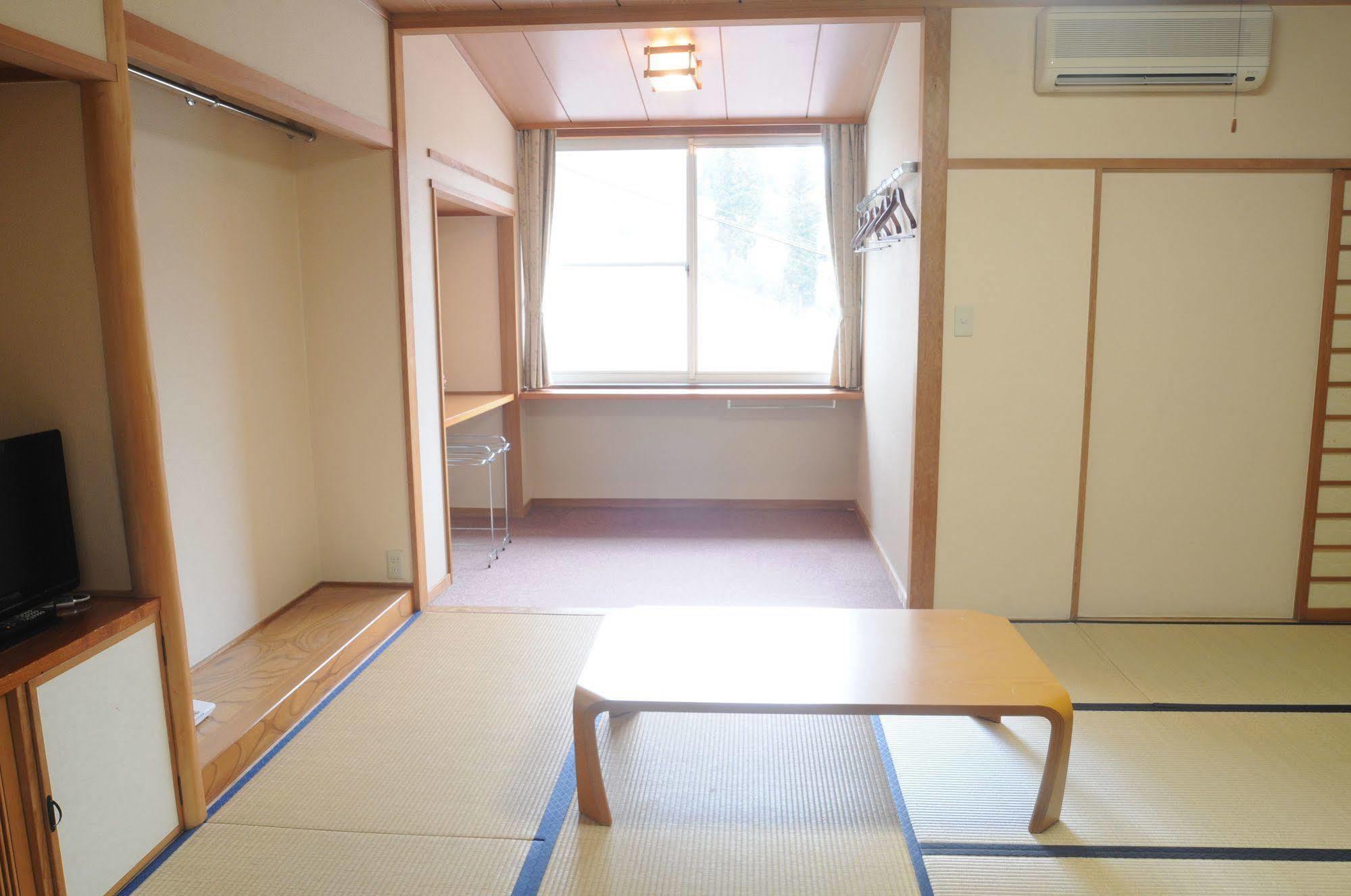 Hotel Bonfire Hakuba Exterior foto